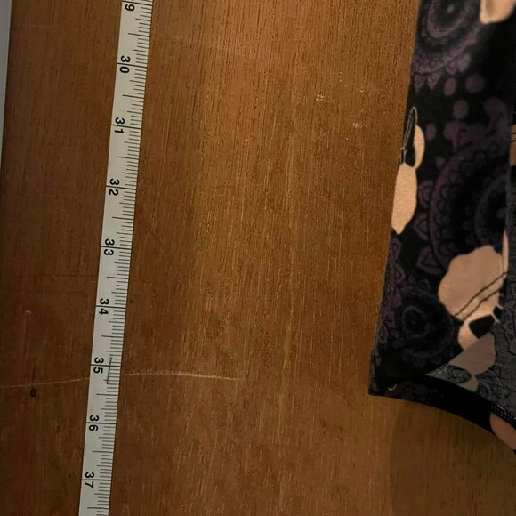 🐻Size L - LulaRoe - NWT - Dark Tunic w/Peach Minnie Mouse Design - Picture 7 of 7